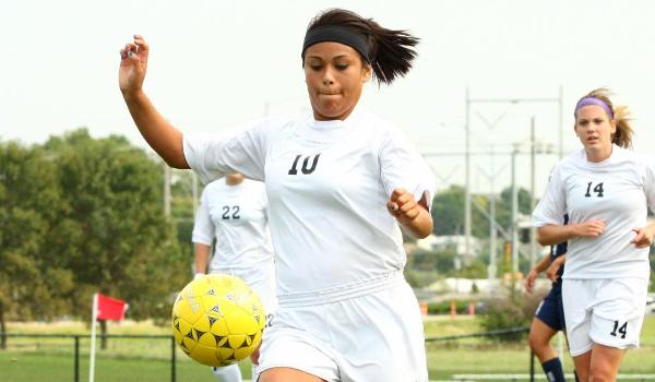 Yaritza Estrada scored the game-tying goal with just 1:04 remaining in regulation.