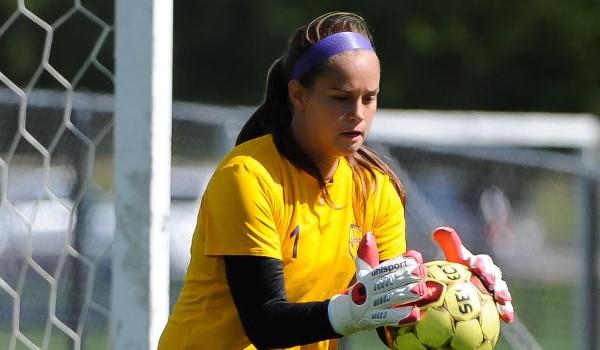 Laurence Rodier earned her second consecutive shutout to improve to 4-0 on the year