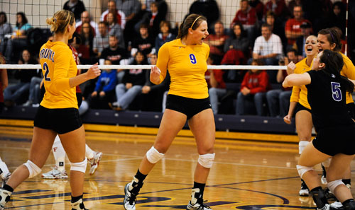 Bruins sweep Friends in NAIA Opening Round