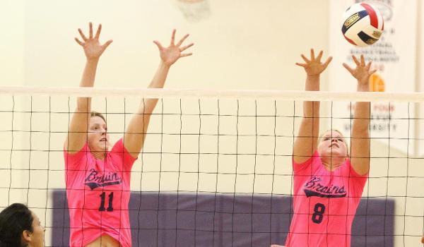 Sydney DeBoer (left) and Annie Benson combined for 23 kills.