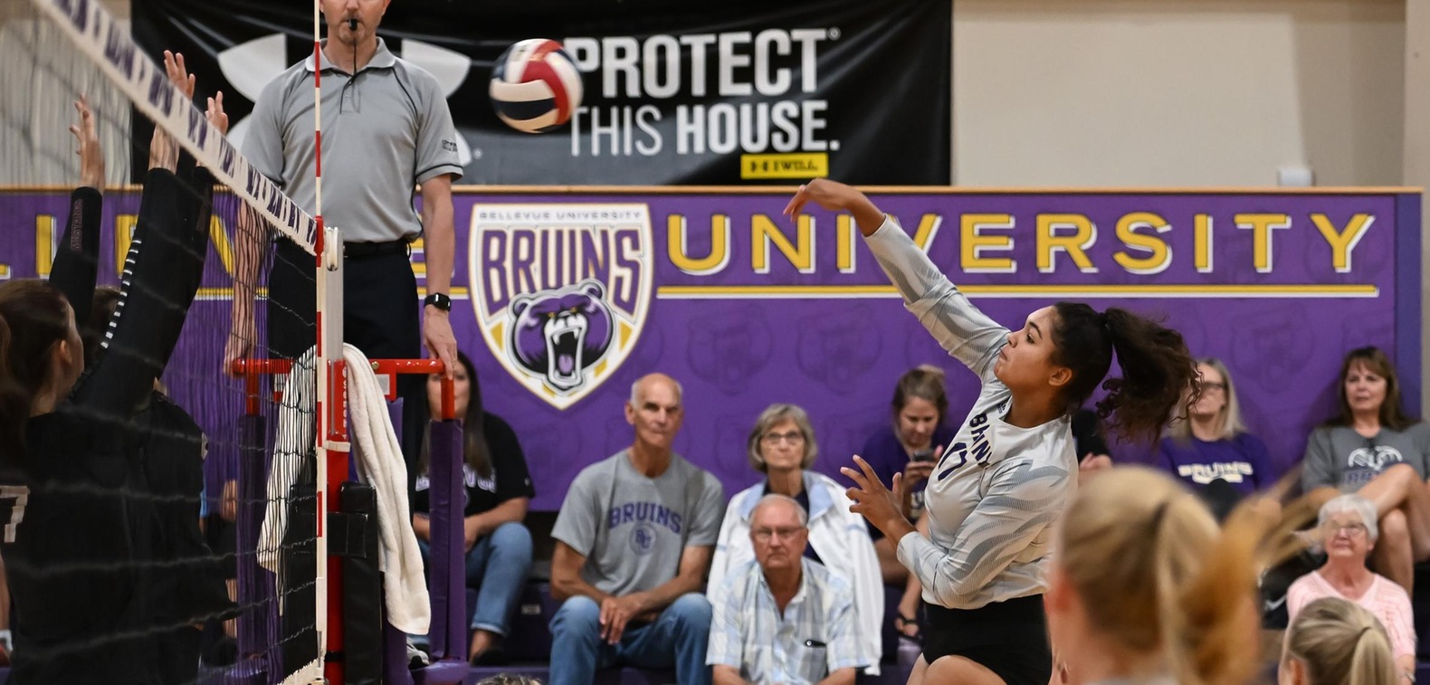 Rosa Reed-Bouley led the Bruins with 15 kills, four digs, and three blocks.