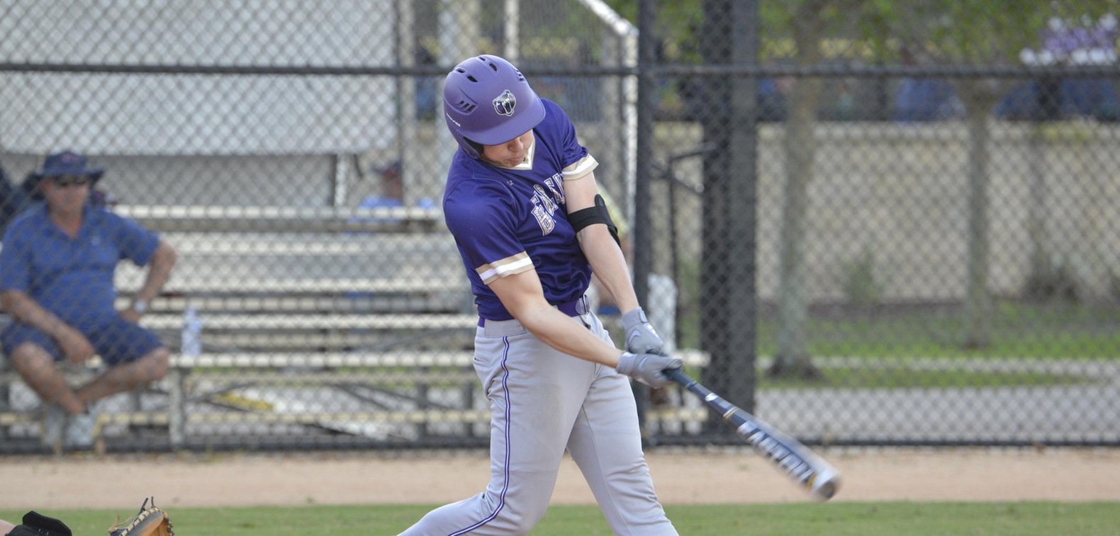 Anthony Lind went 3-for-4 with a triple, stolen base, and three RBI in Monday's victory over St. Thomas.