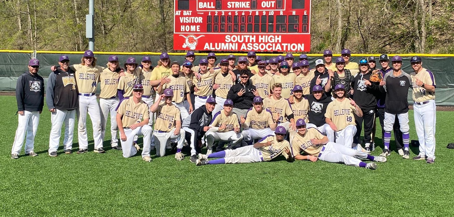 Bruins sweep Trojans in DH to win series, NSAA title