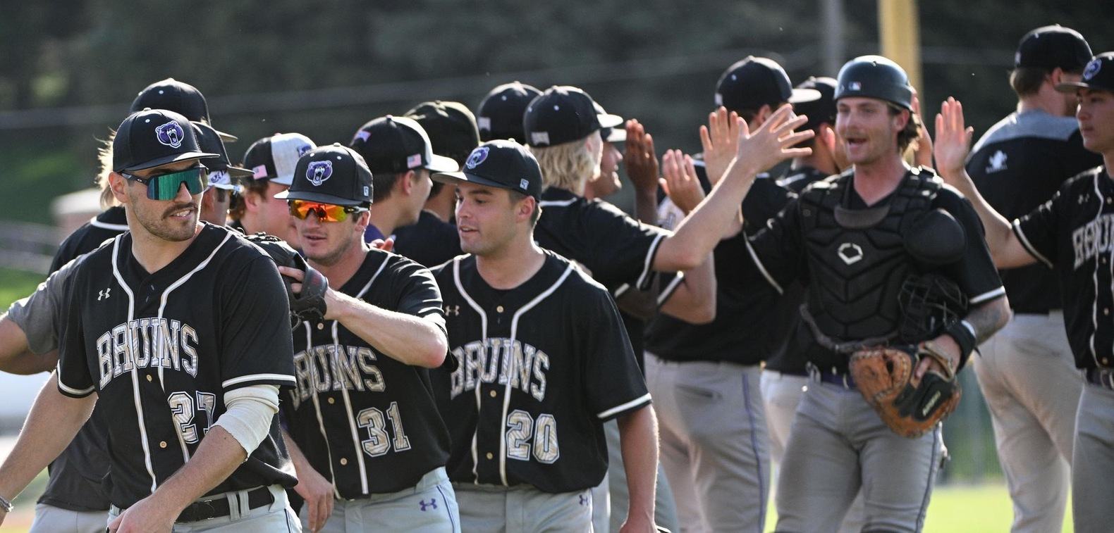 Crippen's complete game puts BU in Championship Round