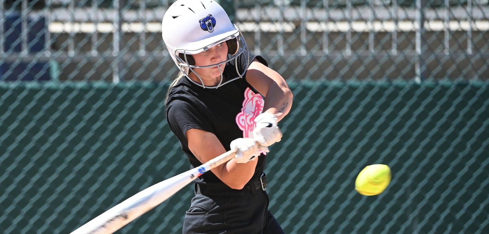 Sami Reding launched two home runs in the victory.