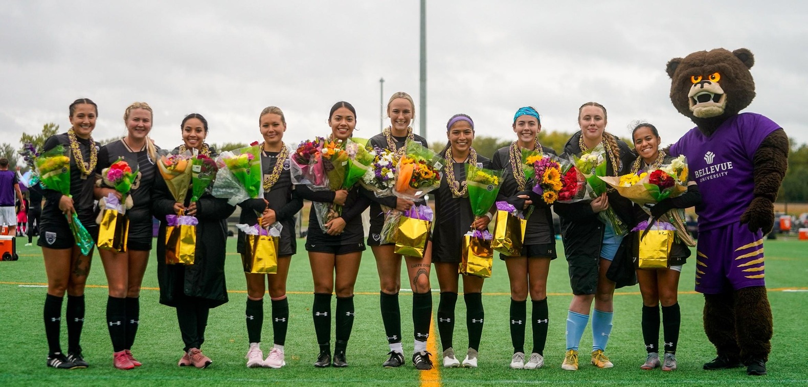 Seniors honored as Bruins post third-straight victory