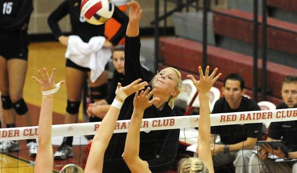 Annie Benson recorded 14 kills, 30 digs, and four service aces in the win over Morningside.